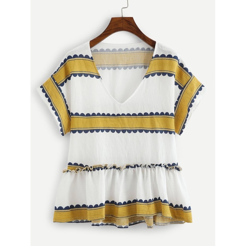 Contract print hem blouse